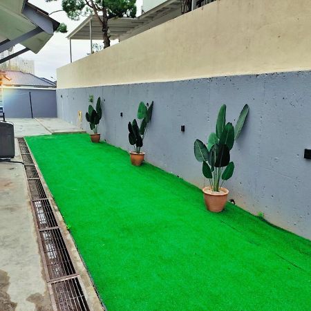 Semi-Detached, Up To 21 Pax, 4 Bedrooms, 3 Bathrooms, 4 Car Parks By Star Home Bayan Lepas Ngoại thất bức ảnh