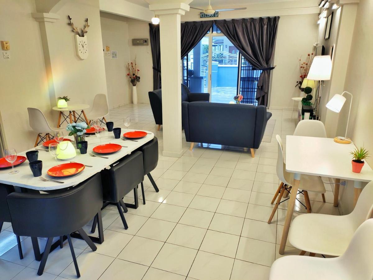 Semi-Detached, Up To 21 Pax, 4 Bedrooms, 3 Bathrooms, 4 Car Parks By Star Home Bayan Lepas Ngoại thất bức ảnh