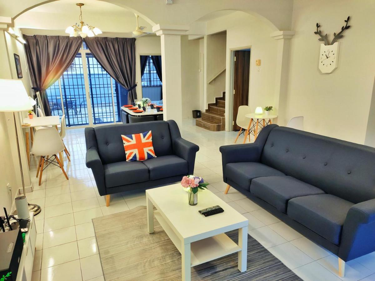 Semi-Detached, Up To 21 Pax, 4 Bedrooms, 3 Bathrooms, 4 Car Parks By Star Home Bayan Lepas Ngoại thất bức ảnh