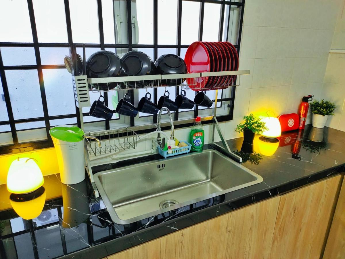 Semi-Detached, Up To 21 Pax, 4 Bedrooms, 3 Bathrooms, 4 Car Parks By Star Home Bayan Lepas Ngoại thất bức ảnh