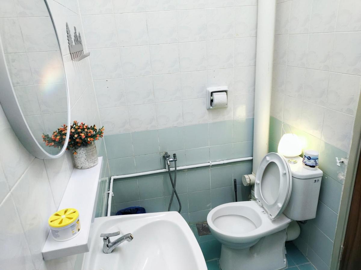 Semi-Detached, Up To 21 Pax, 4 Bedrooms, 3 Bathrooms, 4 Car Parks By Star Home Bayan Lepas Ngoại thất bức ảnh